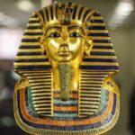 قناع الملك توت عنخ امون 