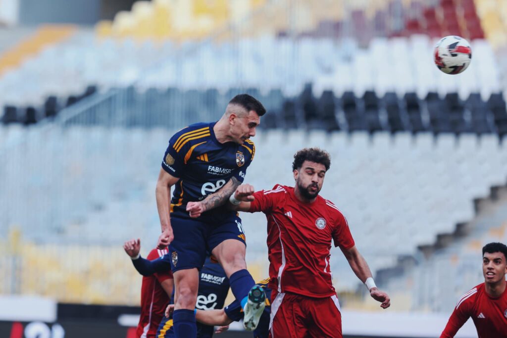 في الوقت القاتل.. الأهلي يحسم مواجهة حرس الحدود 1-0 ويعتلي صدارة الدوري