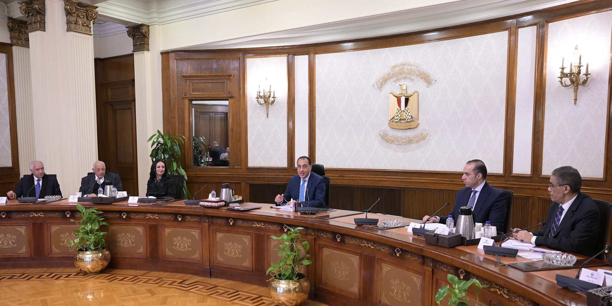 رئيس الوزراء يشيد بالحوار الوطني ويؤكد أهمية استمراره ويطالب بتقرير شامل لتوصياته