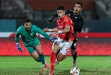 الأهلي يرفض رحيل إمام عاشور في يناير وسط عروض أوروبية وأمريكية