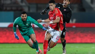 الأهلي يرفض رحيل إمام عاشور في يناير وسط عروض أوروبية وأمريكية