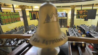 تباين مؤشرات البورصة المصرية في بداية جلسة الخميس وضغوط بيعية من العرب والأجانب