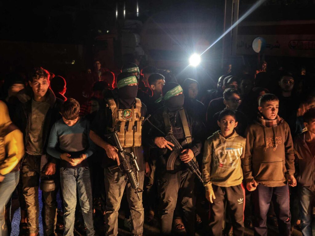 ترامب يأمل في إفراج حماس عن أسرى أمريكيين تقديرًا له