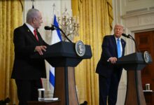 نتنياهو يغادر إلى فلوريدا للقاء ترامب: مباحثات حول غزة وحزب الله وإيران تستمر حتى الخميس