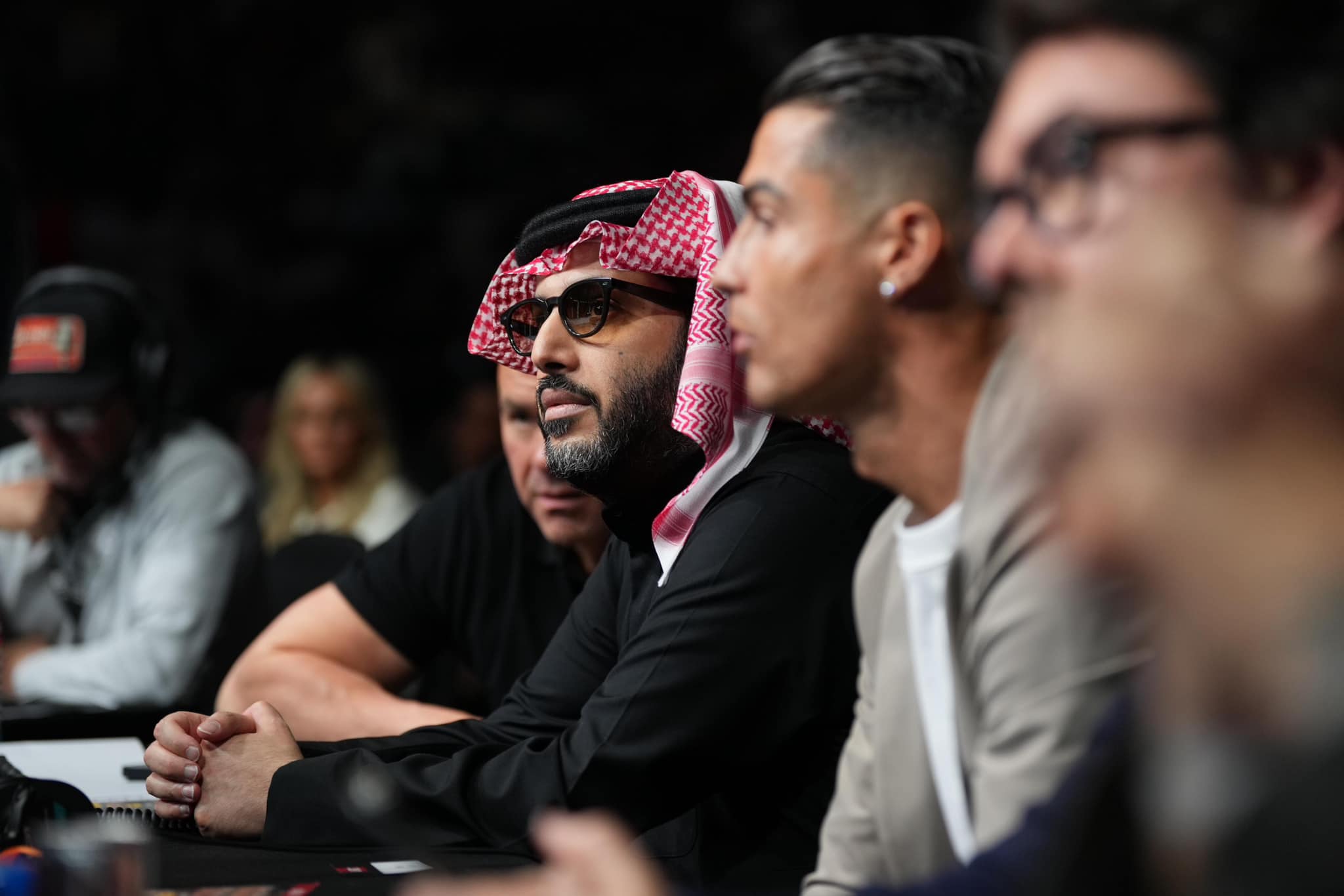 تركي آل الشيخ يفاجئ جماهير الأهلي: بث مباريات كأس العالم للأندية مجانًا على MBC مصر 1 تركي آل الشيخ يفاجئ جماهير الأهلي: بث مباريات كأس العالم للأندية مجانًا على MBC مصر