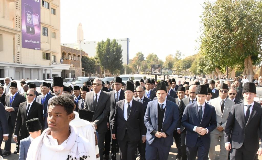 أسوان تودع "آغاخان الرابع" وسط دقات جراس الكنائس وأصوات الأذان
