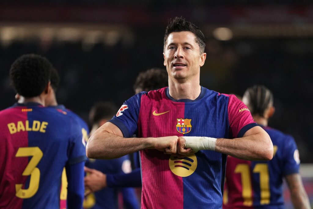 مباراة مجنونة.. برشلونة وأتلتيكو مدريد يتعادلان 4-4 في كأس ملك إسبانيا 4 مباراة مجنونة.. برشلونة وأتلتيكو مدريد يتعادلان 4-4 في كأس ملك إسبانيا