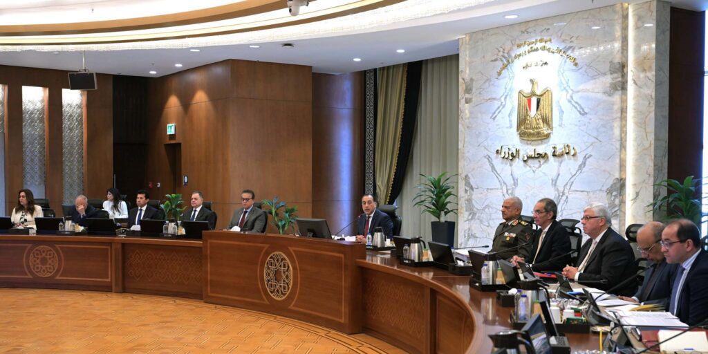 قرارات مجلس الوزراء اليوم.. أبرزها دعم الطاقة الشمسية وتسكين روضة السيدة 2 قرارات مجلس الوزراء اليوم.. أبرزها دعم الطاقة الشمسية وتسكين روضة السيدة