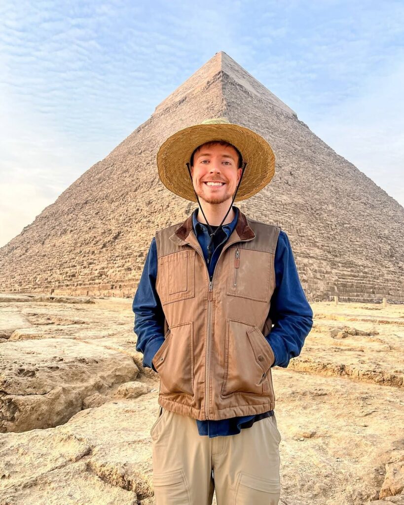 مستر بيست يتحدى لعنة الفراعنة ويقضي 100 ساعة داخل الأهرامات | ألبوم صور 13 مستر بيست يتحدى لعنة الفراعنة ويقضي 100 ساعة داخل الأهرامات | ألبوم صور