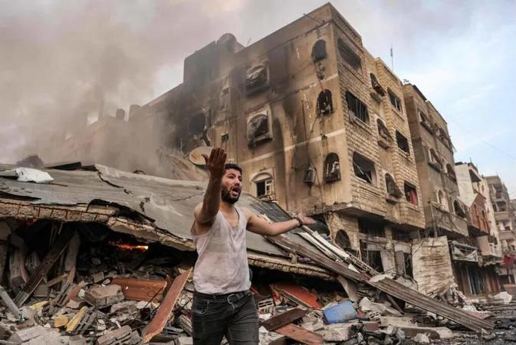 الصليب الأحمر يحذر: غزة على شفا انهيار إنساني شامل مع تصاعد العدوان الإسرائيلي 3 الصليب الأحمر يحذر: غزة على شفا انهيار إنساني شامل مع تصاعد العدوان الإسرائيلي