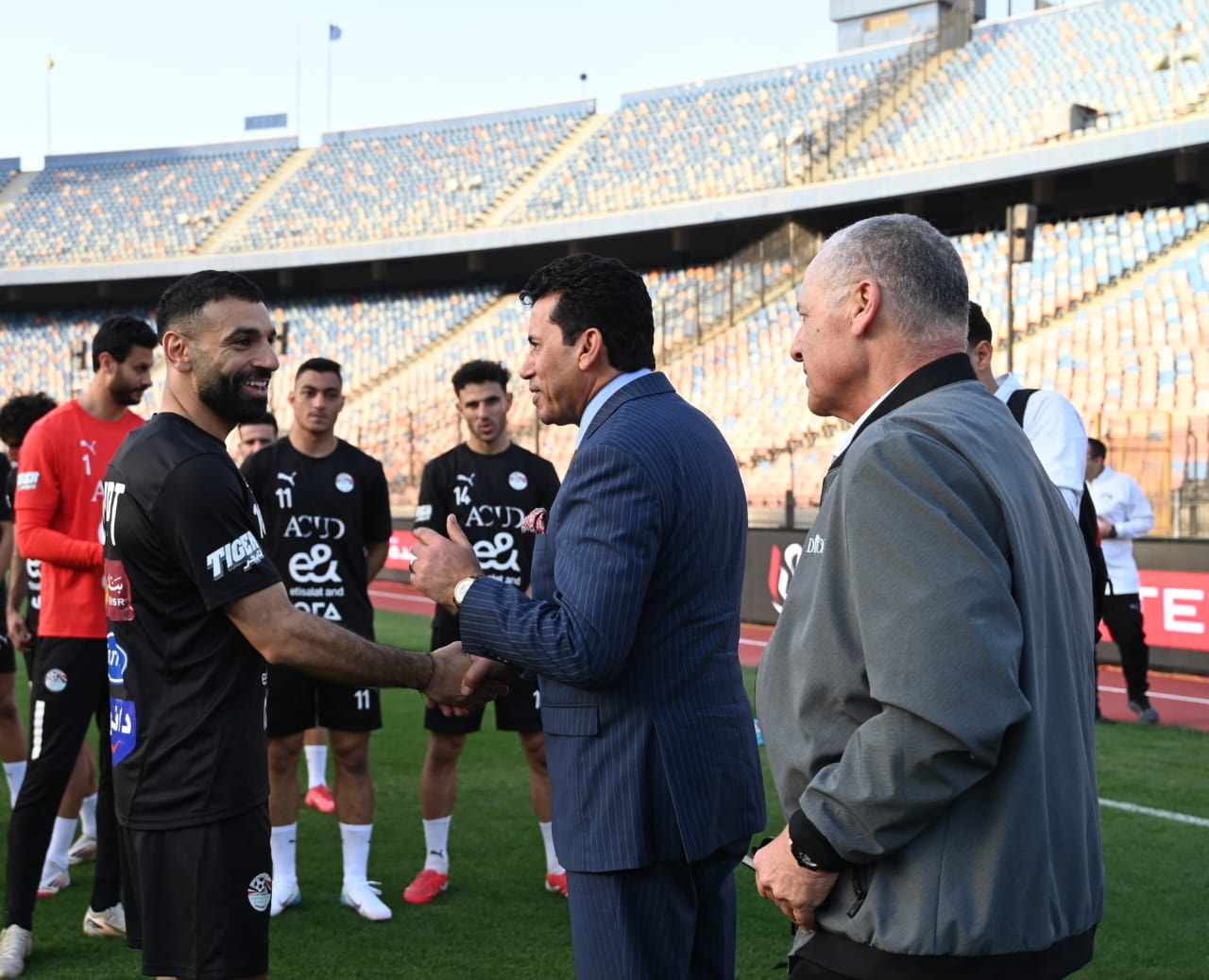 مصر تهزم إثيوبيا 2-0.. وزير الرياضة يهنئ الفراعنة ويدعو الجماهير لدعم المنتخب أمام سيراليون 1 مصر تهزم إثيوبيا 2-0.. وزير الرياضة يهنئ الفراعنة ويدعو الجماهير لدعم المنتخب أمام سيراليون