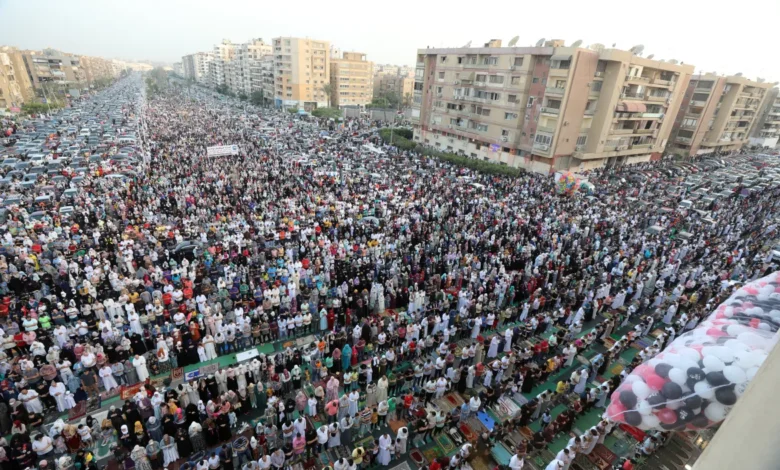 حكم صلاة الجمعة إذا وافقت يوم عيد الأضحى المبارك 1 حكم صلاة الجمعة إذا وافقت يوم عيد الأضحى المبارك