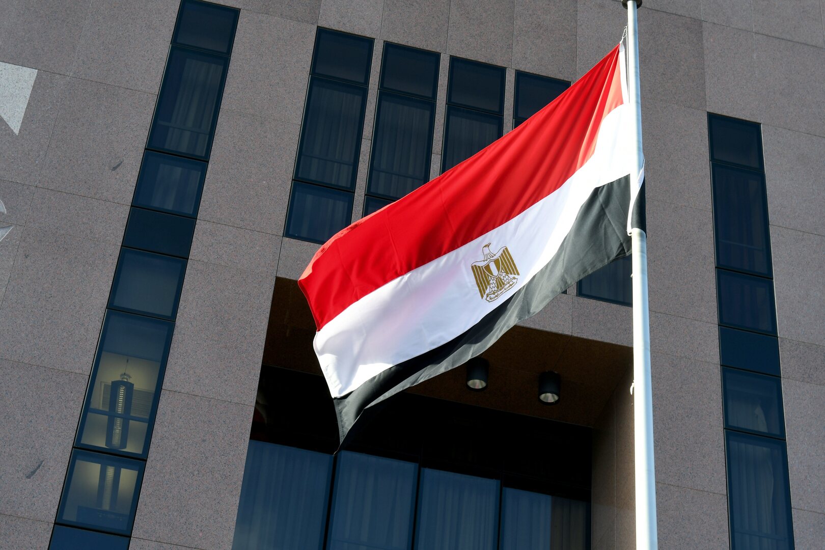 مصر تدين الهجوم الإرهابي على مسجد في النيجر وتؤكد دعمها لمكافحة الإرهاب