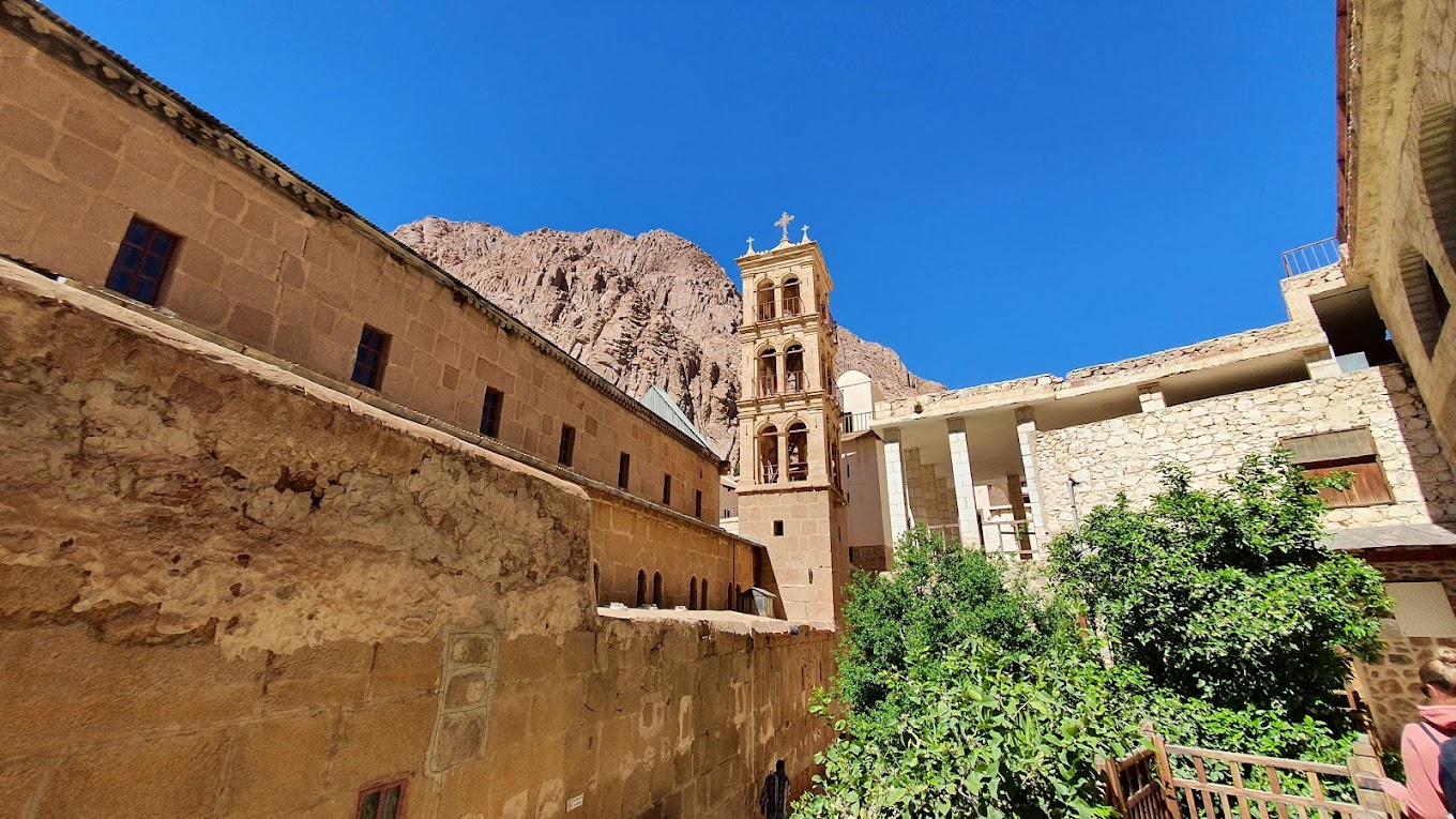 دير سانت كاترين يستقبل وفدًا برلمانيًا من 10 دول في زيارة حج دينية 1 دير سانت كاترين يستقبل وفدًا برلمانيًا من 10 دول في زيارة حج دينية