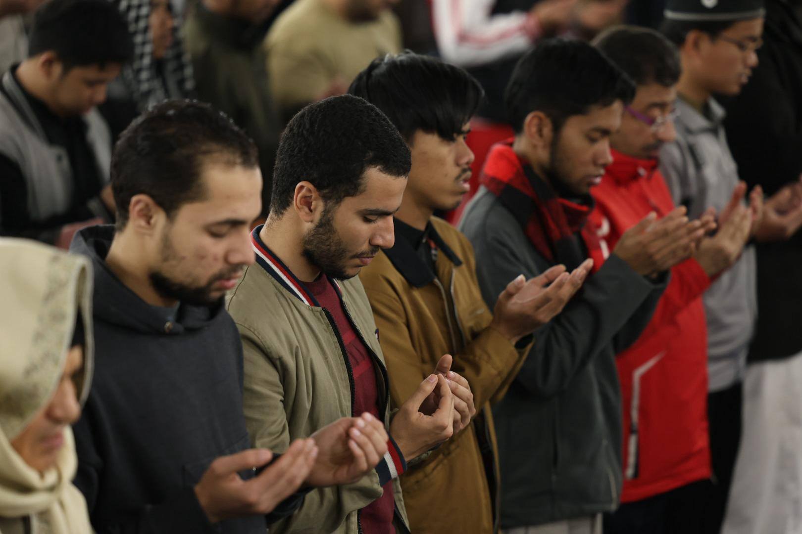 الفرق بين صلاة التهجد وصلاة التراويح.. عبادة ليلية تتجلى بين القيام والسكينة 1 الفرق بين صلاة التهجد وصلاة التراويح.. عبادة ليلية تتجلى بين القيام والسكينة