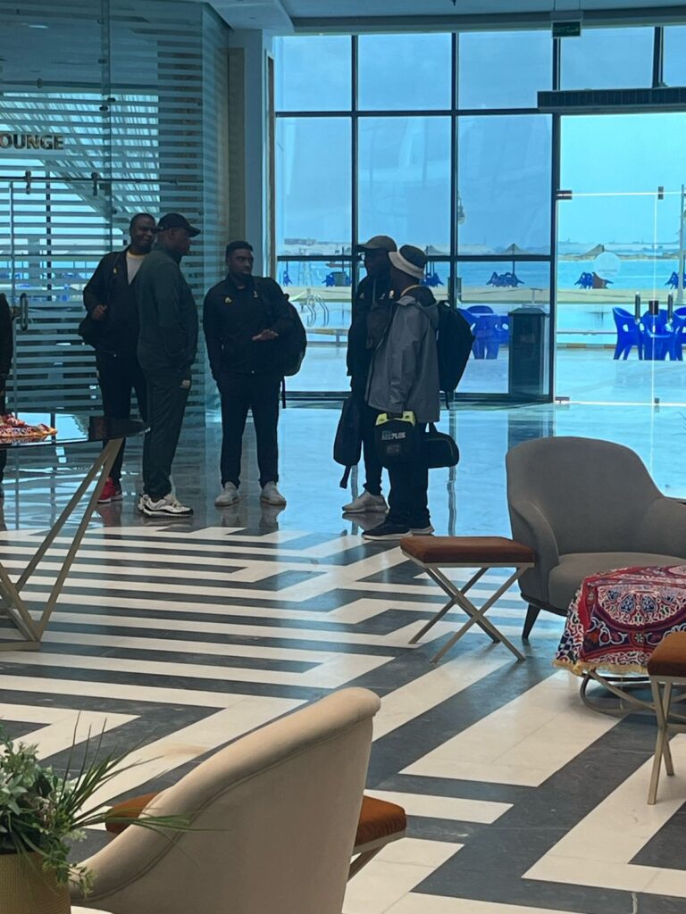 منتخب جنوب إفريقيا يصل الإسماعيلية لمواجهة مصر في إياب تصفيات أمم إفريقيا للمحليين