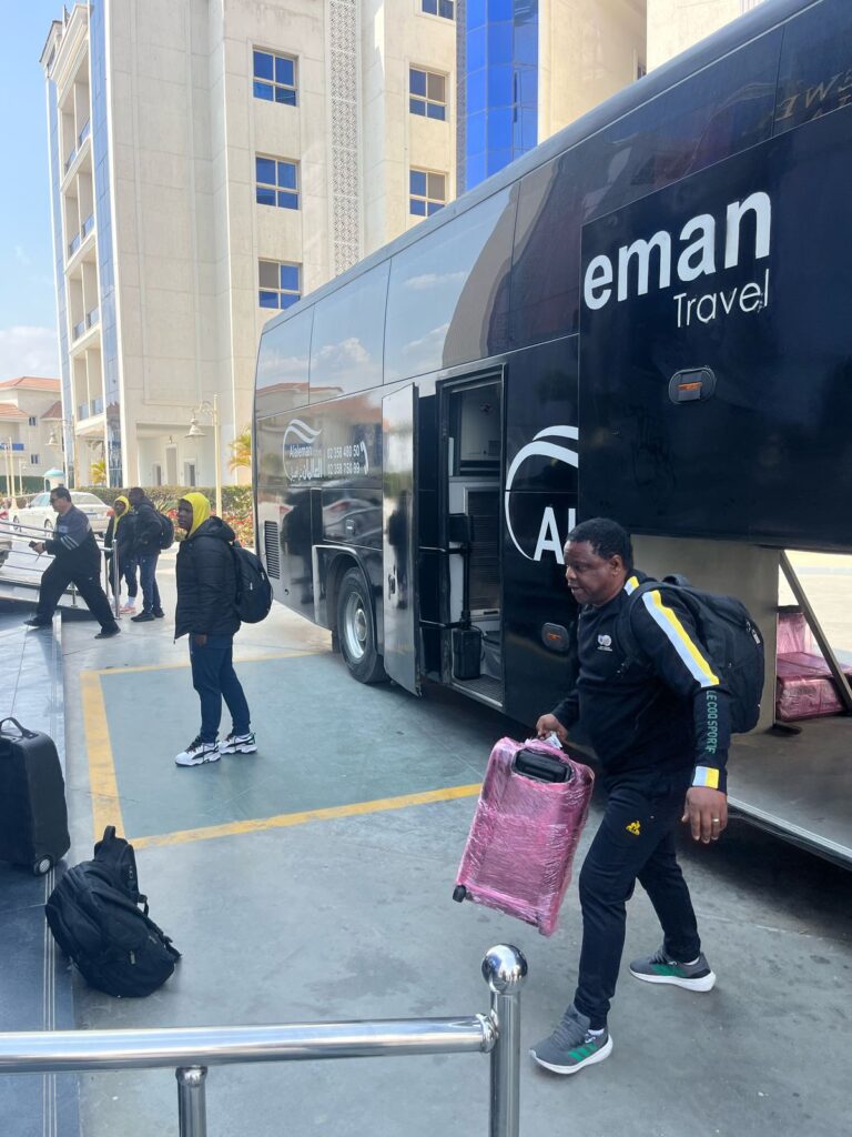منتخب جنوب إفريقيا يصل الإسماعيلية لمواجهة مصر في إياب تصفيات أمم إفريقيا للمحليين