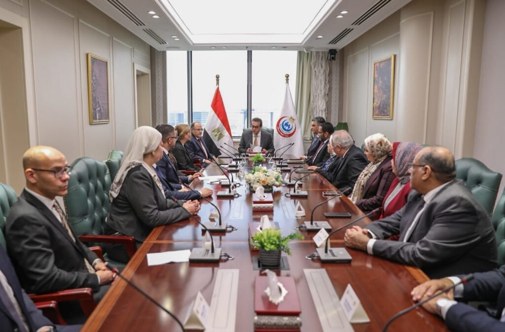 مصر تخطو نحو الاكتفاء الذاتي من أدوية الأورام باتفاقية جديدة بين "ساندوز" و"سيديكو"