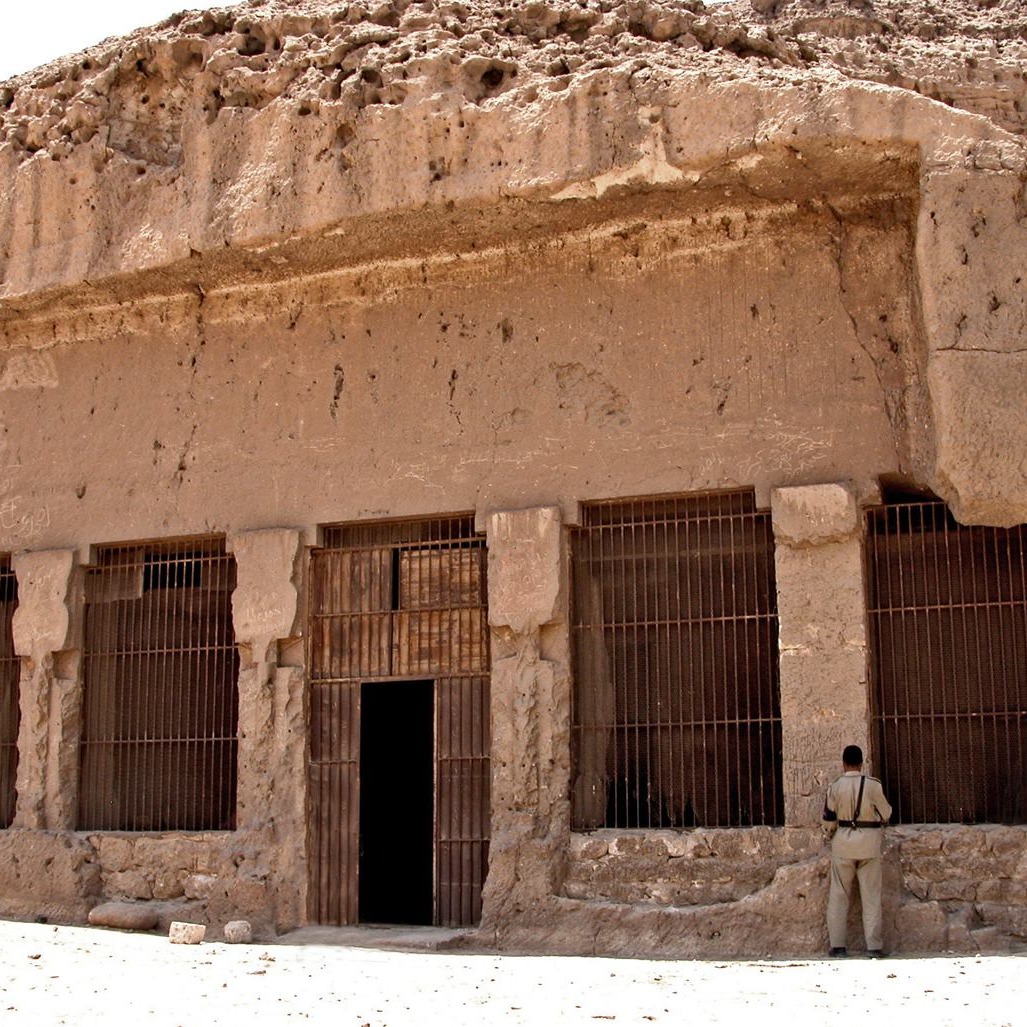 حكايات الملكة حتشبسوت وعنترة بن شداد في المنيا.. كهف أرتميس بين التاريخ والأسطورة 1 حكايات الملكة حتشبسوت وعنترة بن شداد في المنيا.. كهف أرتميس بين التاريخ والأسطورة