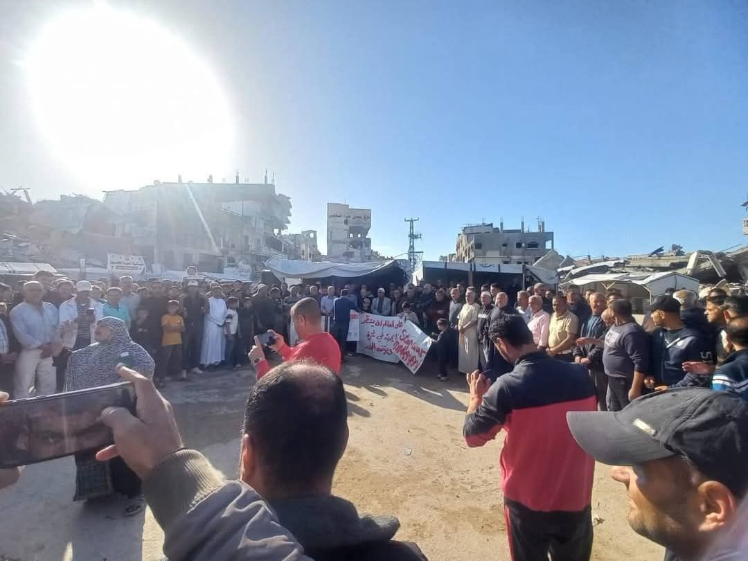 مسيرات في بيت لاهيا تطالب برحيل حماس ووقف الحرب على غزة 1 مسيرات في بيت لاهيا تطالب برحيل حماس ووقف الحرب على غزة