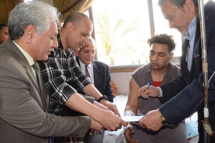 وزارة العمل توفر وظيفة وتعويضات لعامل السيرك ضحية هجوم النمر في طنطا