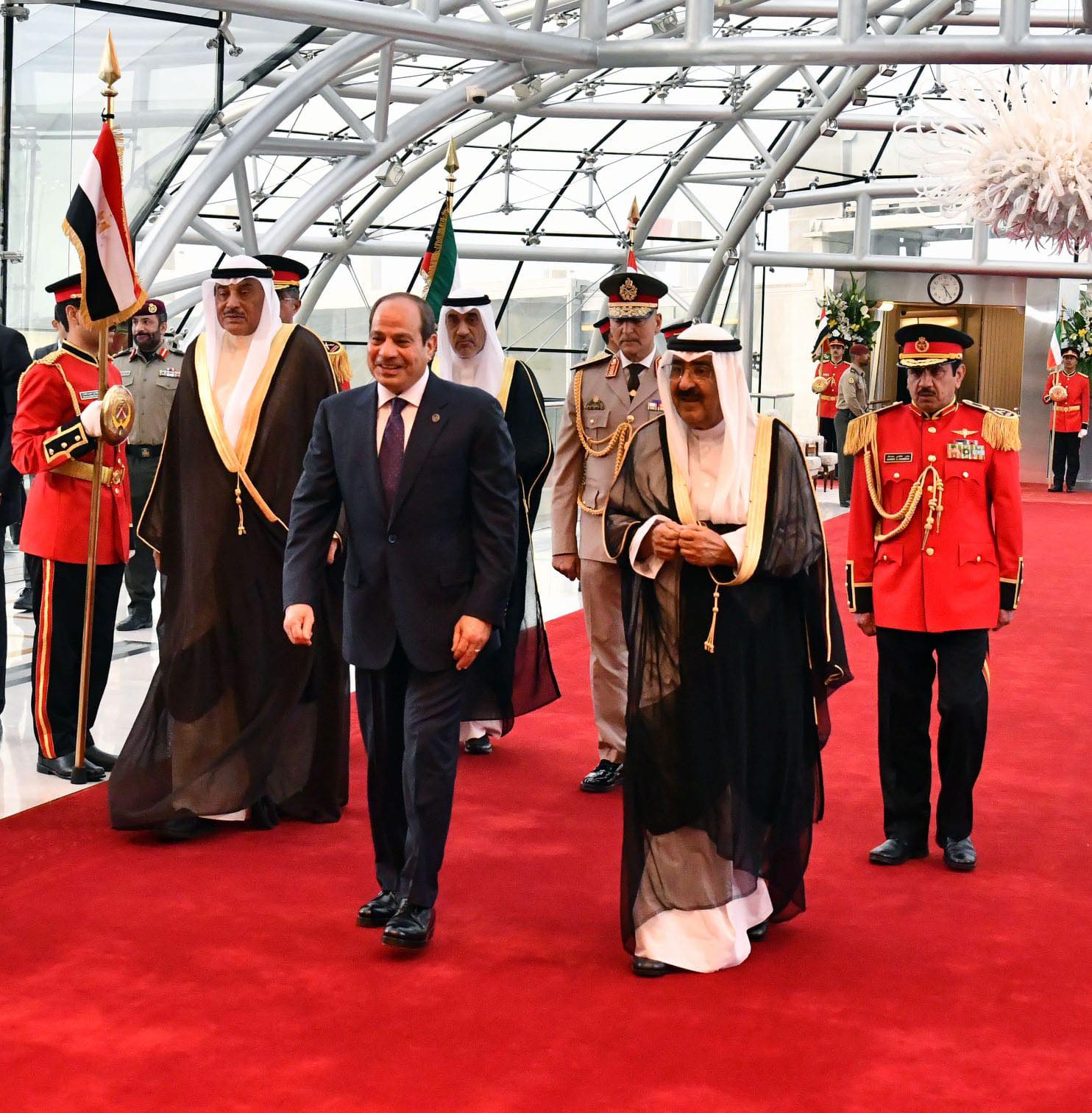 استقبال حافل للرئيس السيسي في الكويت ضمن جولته الخليجية (ألبوم صور) 1 استقبال حافل للرئيس السيسي في الكويت ضمن جولته الخليجية (ألبوم صور)