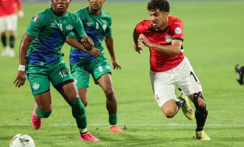 منتخب الشباب يسقط بـ4 أهداف أمام سيراليون في بطولة أمم إفريقيا 1 منتخب الشباب يسقط بـ4 أهداف أمام سيراليون في بطولة أمم إفريقيا