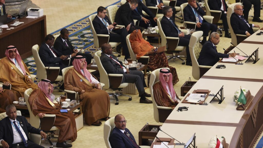العرب يضعون قضايا السودان والصومال وليبيا على رأس أولوياتهم.. قراءة في القمة العربية