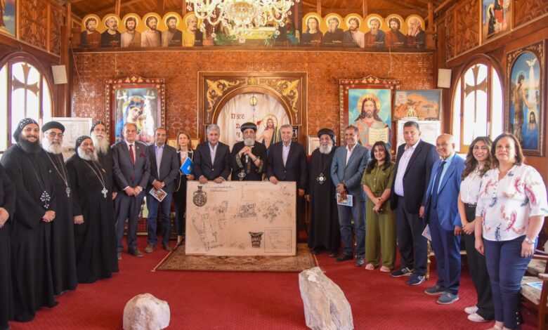 وزير السياحة والآثار يتفقد دير مارمينا وموقع أبو مينا الأثري 1 وزير السياحة والآثار يتفقد دير مارمينا وموقع أبو مينا الأثري