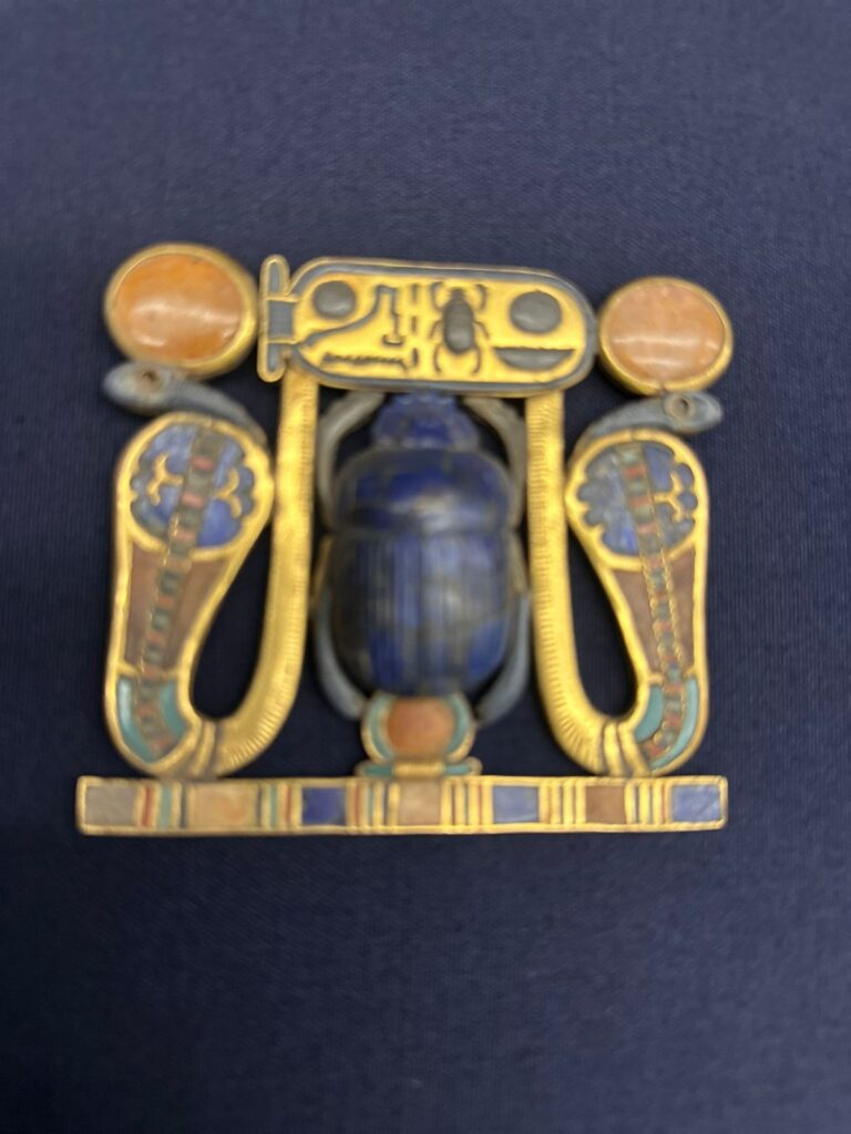 المتحف المصري الكبير يستقبل 163 قطعة من كنوز توت عنخ آمون