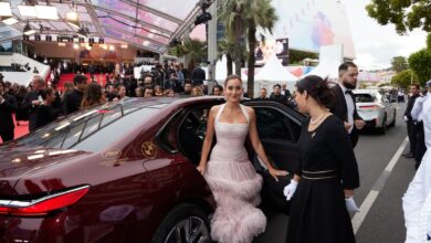 أمينة خليل تثير الجدل في مهرجان كان برفقة المصور أحمد زعتر