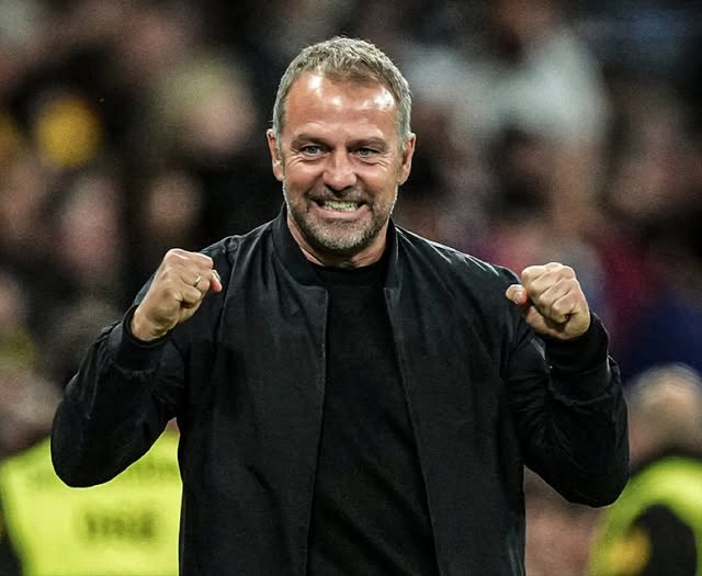 فليك باقٍ في الكامب نو حتى 2027.. برشلونة يجدد الثقة في صانع الثلاثية 1 فليك باقٍ في الكامب نو حتى 2027.. برشلونة يجدد الثقة في صانع الثلاثية