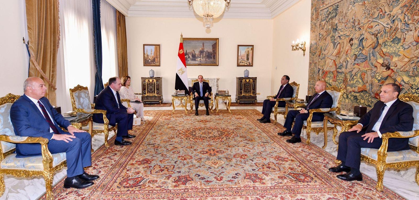 السيسي لوفد رجال الأعمال الأمريكيين: مصر بوابة أفريقيا وتوفر فرصاً واعدة للاستثمار 1 السيسي لوفد رجال الأعمال الأمريكيين: مصر بوابة أفريقيا وتوفر فرصاً واعدة للاستثمار