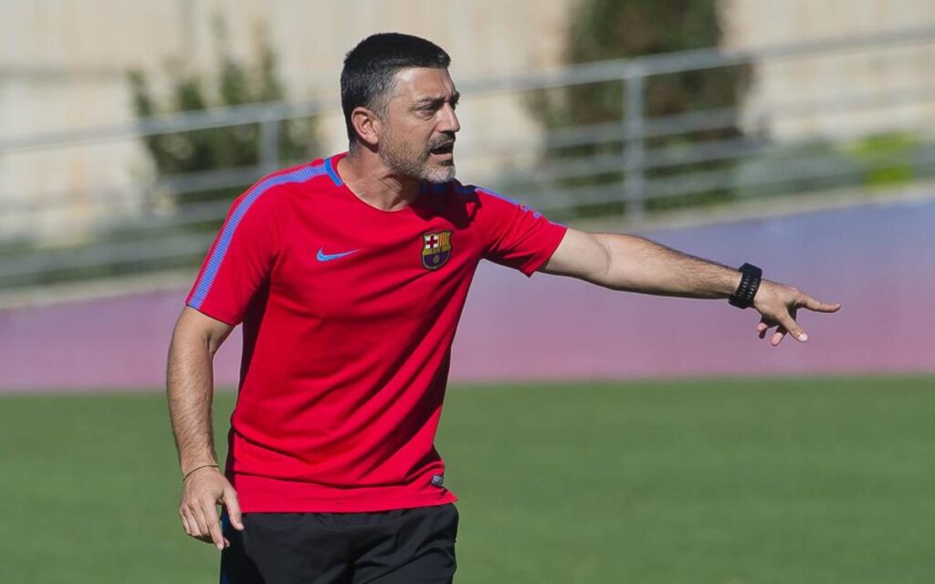 الأهلي يفاوض صانع الأبطال الإسباني جارسيا بيمينتا لقيادة الفريق خلفًا لكولر 2 الأهلي يفاوض صانع الأبطال الإسباني جارسيا بيمينتا لقيادة الفريق خلفًا لكولر