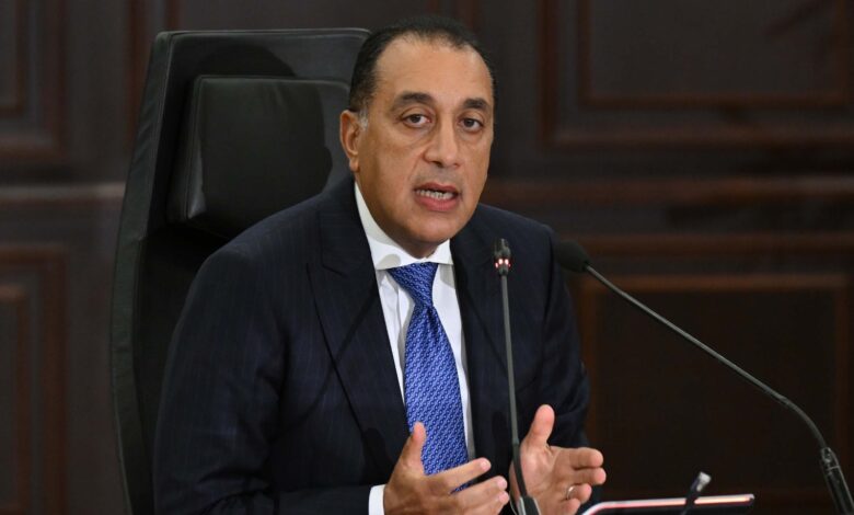 مدبولي: صيانة عاجلة للطريق الإقليمي وإعفاء دراسي لأسر شهيدات المنوفية 1 مدبولي: صيانة عاجلة للطريق الإقليمي وإعفاء دراسي لأسر شهيدات المنوفية