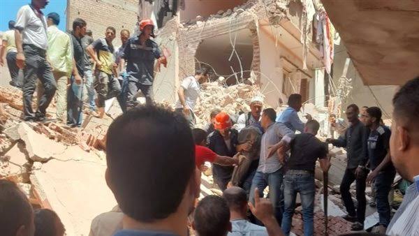 استخراج جثمان شخص وانقاذ 3 آخرين في حادث انهيار عقارين بحدائق القبة 1 استخراج جثمان شخص وانقاذ 3 آخرين في حادث انهيار عقارين بحدائق القبة