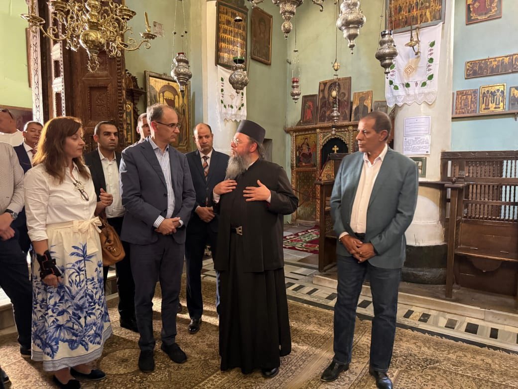 رئيس وزراء صربيا يزور دير سانت كاترين ويتفقد 3 معالم أثرية نادرة بجنوب سيناء