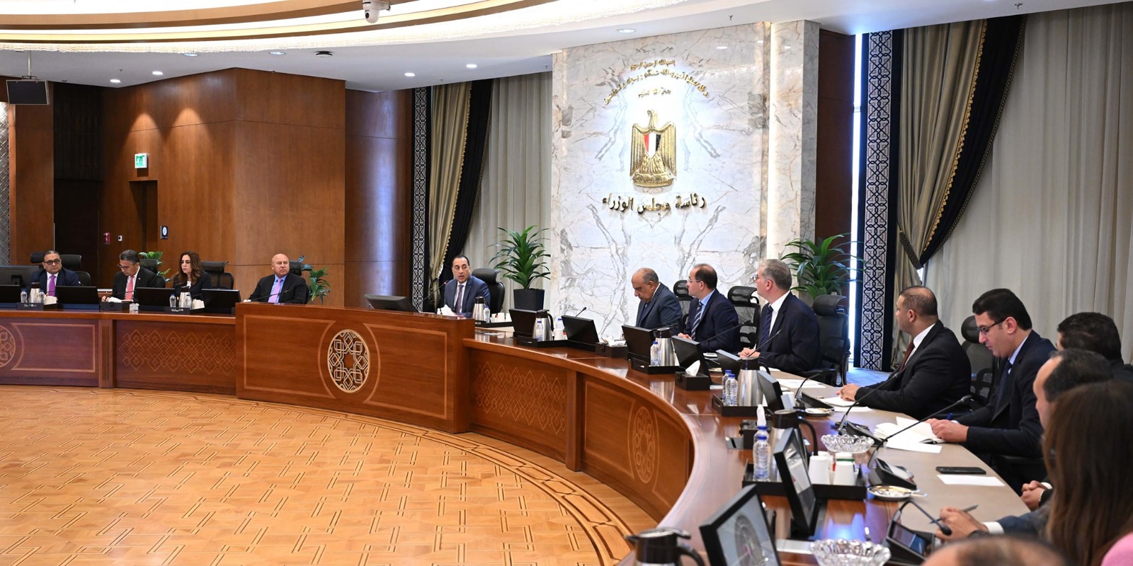 رئيس الوزراء يترأس اجتماع "لجنة الأزمات" لمتابعة تداعيات التصعيد العسكري الإيراني ـ الإسرائيلي