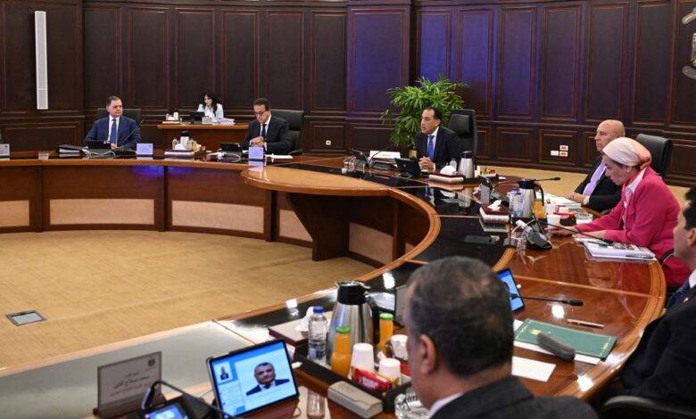 أبرزها تعديلات في قانون التأمينات الاجتماعية .. مجلس الوزراء يصدر حزمة قرارات جديدة في اجتماعه الـ48 1 أبرزها تعديلات في قانون التأمينات الاجتماعية .. مجلس الوزراء يصدر حزمة قرارات جديدة في اجتماعه الـ48
