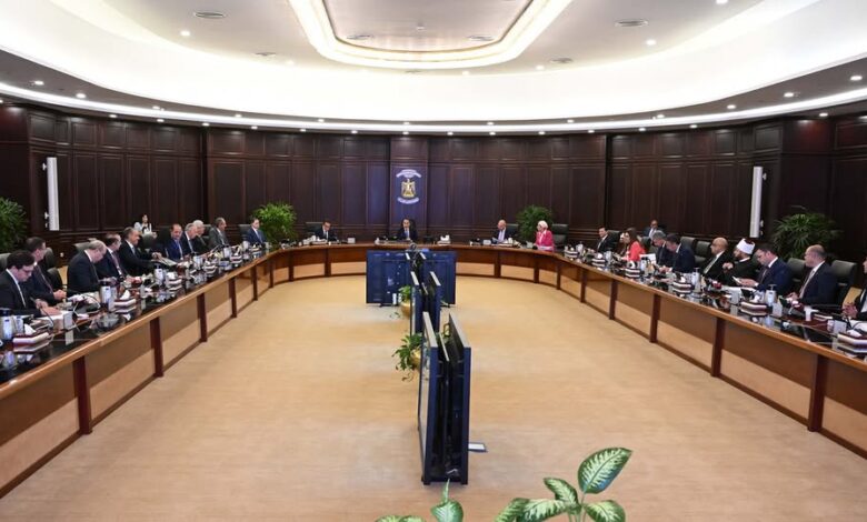 اعتبارًا من يوليو 2025.. الحكومة توافق على ترقية الموظفي وزيادة الأجور والحوافز 1 اعتبارًا من يوليو 2025.. الحكومة توافق على ترقية الموظفي وزيادة الأجور والحوافز