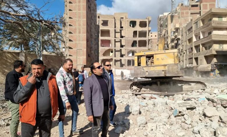انقطاع الكهرباء والمياه يغرق الجيزة في استياء شعبي عارم.. والمحافظة تعتذر عن عطل "جزيرة الذهب" 1 انقطاع الكهرباء والمياه يغرق الجيزة في استياء شعبي عارم.. والمحافظة تعتذر عن عطل "جزيرة الذهب"