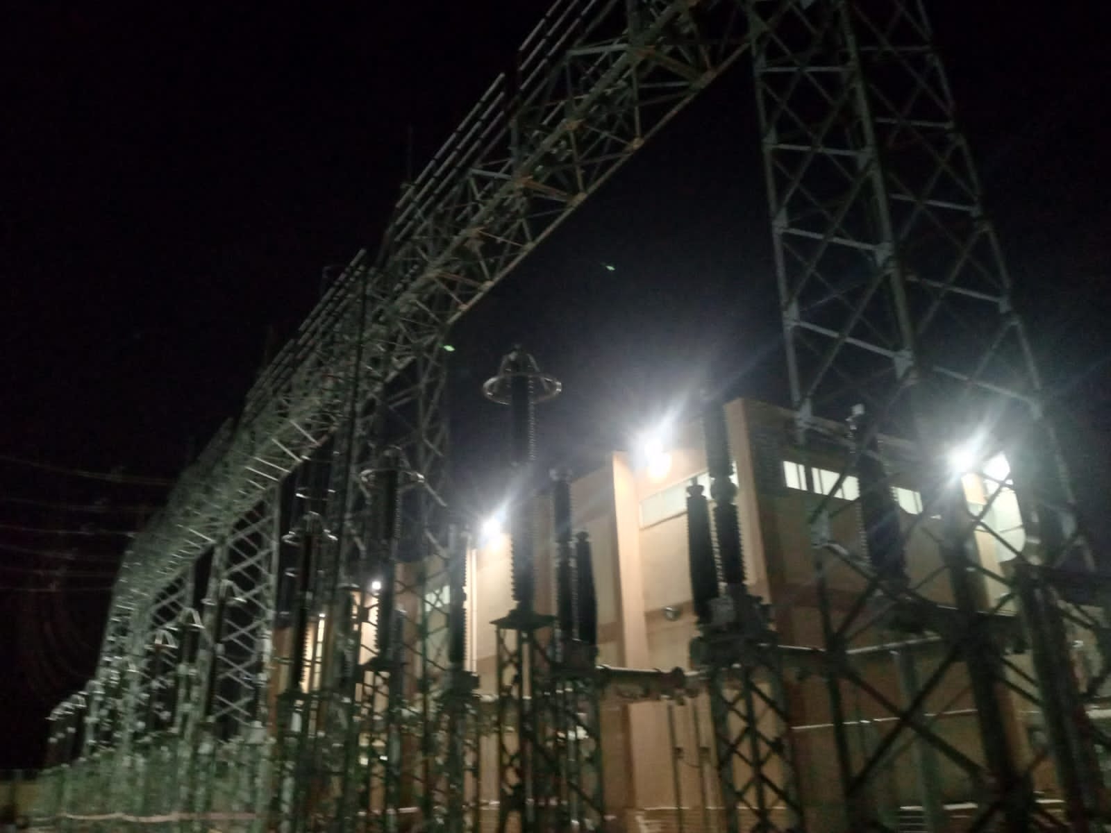 وزير الكهرباء يطلق التيار بمحطة روافع رشيد 2 لتغذية مشروعات التنمية الزراعية بالدلتا الجديدة