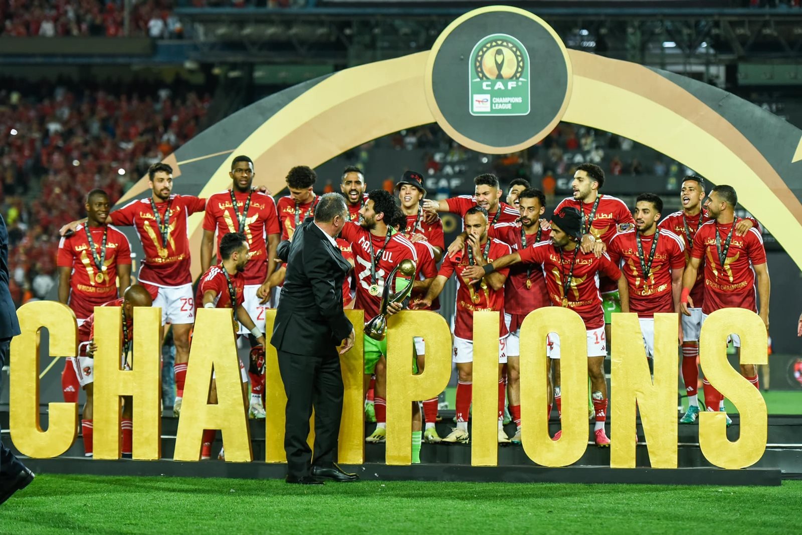 الأهلي يختتم معسكره في تونس بمواجهة ودية أمام البنزرتي.. والشحات يعود للمشاركة 1 الأهلي يختتم معسكره في تونس بمواجهة ودية أمام البنزرتي.. والشحات يعود للمشاركة