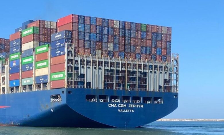 "CMA CGM ZEPHYR"تتصدر عبور 10 سفن حاويات بقناة السويس بعد تطبيق خصم 15% للسفن العملاقة 1 "CMA CGM ZEPHYR"تتصدر عبور 10 سفن حاويات بقناة السويس بعد تطبيق خصم 15% للسفن العملاقة
