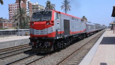 النقل:قطار مخصوص لنقل الأشقاء السودانيين من القاهرة إلى أسوان استعدادًا لعودتهم إلى وطنهم