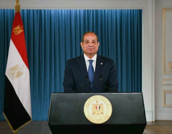 في الذكرى الـ73 لثورة يوليو.. الرئيس السيسي يؤكد مواصلة بناء الدولة الحديثة ويشيد بصمود الشعب المصري 1 في الذكرى الـ73 لثورة يوليو.. الرئيس السيسي يؤكد مواصلة بناء الدولة الحديثة ويشيد بصمود الشعب المصري