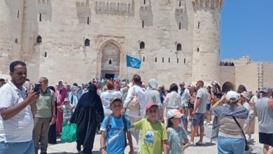آلاف الزوار يتوافدون على مواقع الإسكندرية الأثرية بعد فتحها مجانًا احتفالًا بعيد الثغر القومي