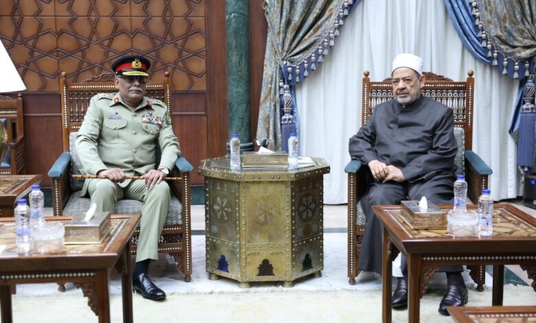 شيخ الأزهر خلال استقبال رئيس الأركان الباكستاني: لا استقرار عالمي دون حل عادل للقضية الفلسطينية 1 شيخ الأزهر خلال استقبال رئيس الأركان الباكستاني: لا استقرار عالمي دون حل عادل للقضية الفلسطينية