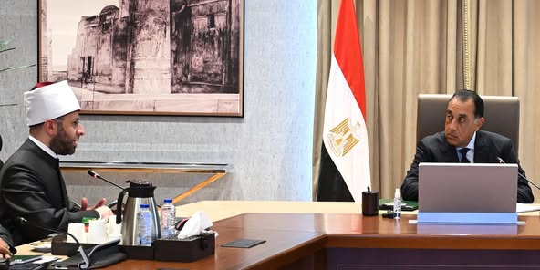 مدبولي يبحث مع أسامة الأزهري سبل تعظيم أصول هيئة الأوقاف