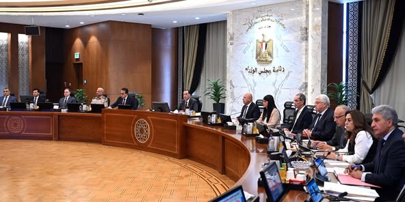 مجلس الوزراء يستعرض تجربة الوجبات الساخنة في اجتماعه الأسبوعي 1 مجلس الوزراء يستعرض تجربة الوجبات الساخنة في اجتماعه الأسبوعي